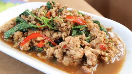 stir fried chicken with chili and fennel