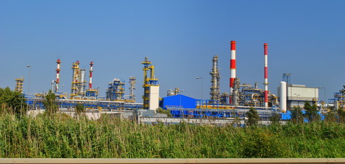 Obraz premium Zakłady chemiczne