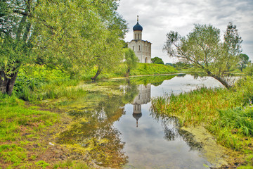 Храм Покрова на Нерли. Боголюбово. Золотое кольцо России. © aphonua