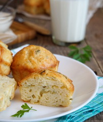 Cupcakes from courgettes and cheese