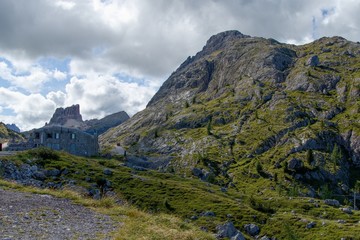Fototapeta na wymiar beautiful mountain landscape of Dolomites