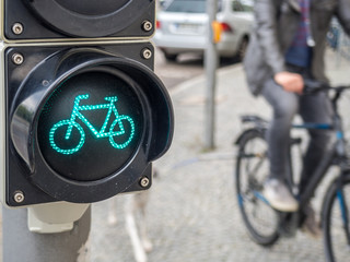 Fahrradampel mit Fahrradfahrer