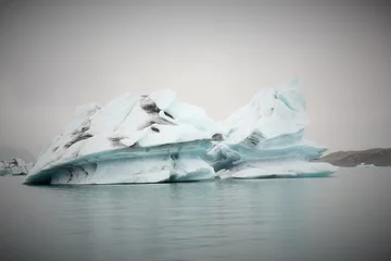 Zelfklevend Fotobehang Gletsjers Islande Iceberg jumeau à Jokulsarlon