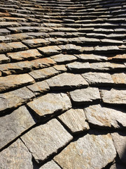 toiture traditionnelle en lozes de schiste, Ardèche, France