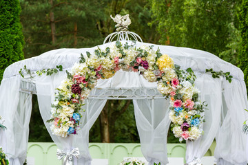 wedding ceremony decorations white