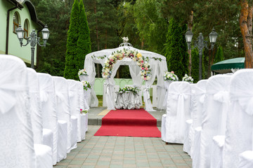 wedding ceremony decorations white