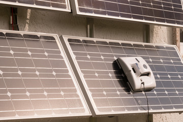 Solarmodule reinigen mit Roboter