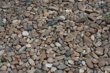 The stones are arranged in many patterns.