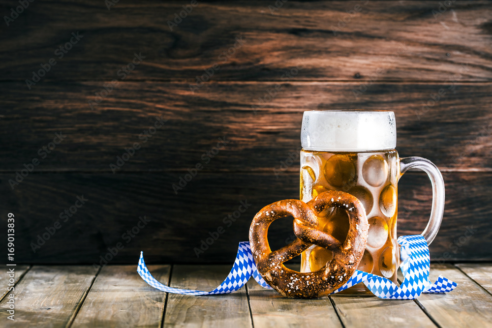 Wall mural Oktoberfest Bier hintergrund 