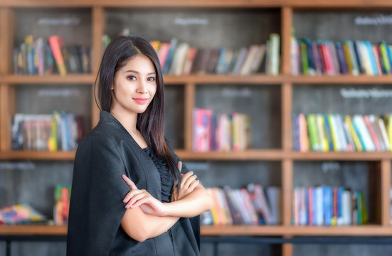 Business woman portrait crossed arms