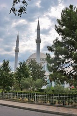 Obraz premium The Ebu Bekr Mosque, or Great Mosque, in the center of Shkoder, Albania, South-East Europe.