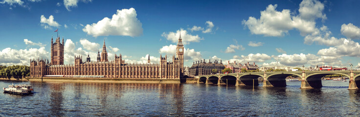 Photo panoramique des Chambres du Parlement, Big Ben et Westminster Bridge, Londres