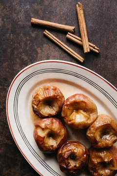 Baked red apples with cinnamon