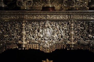 Respiradero de plata en un paso de palio, Semana Santa de Sevilla