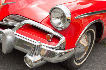 front head light of american old timer car