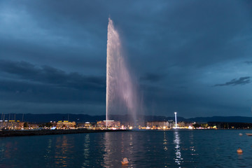 Naklejka na ściany i meble Fountain in Geneva