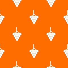 Grapes on the branch pattern seamless