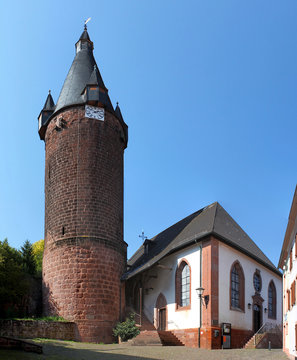 &bdquo;Alter Turm&ldquo; und Kirche von Ottweiler, Saarland