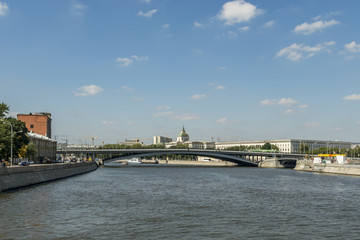 Obraz premium bridge over Moscow river