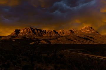Fototapeta na wymiar canyon - sunset - usa