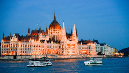 Fototapeta na wymiar Hungarian Parliament