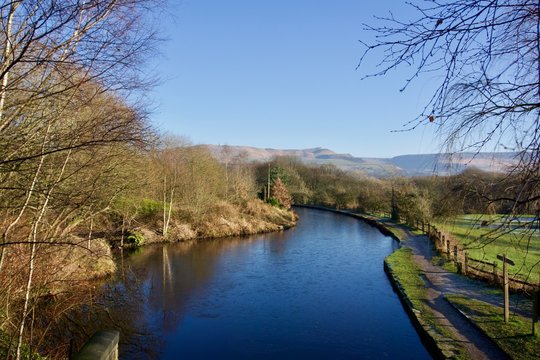 The Huddersfield Canal, Saddleworth