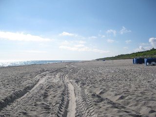 Polskie morze Bałtyk - ślady w piasku