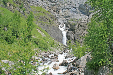 Lac de Zeuzier et source de la Lienne