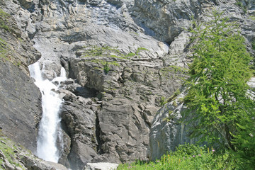 Lac de Zeuzier et source de la Lienne