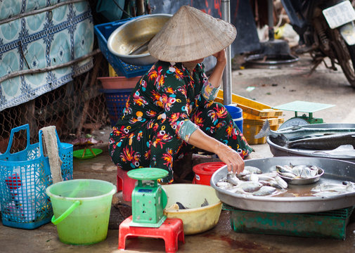 vendors on street market, Vietnam
