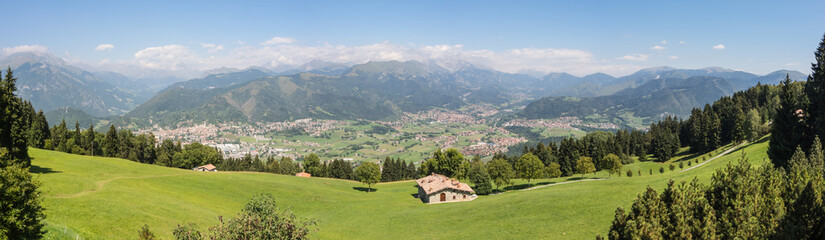 Fototapeta na wymiar Landscape on the city of Clusone from the mountain lodge called San Lucio