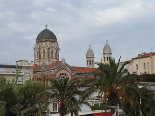 Fototapeta na wymiar Église saint Raphaël 
