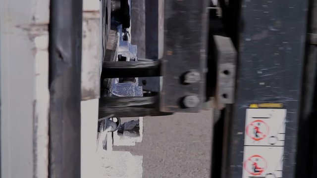pallet truck unloading truck pallet