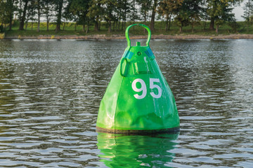 Fahrwassertonne Steuerbord