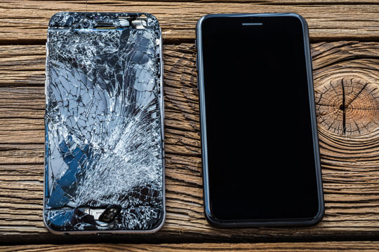Smartphone mit Kaputtem Display 