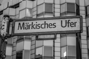 Fototapeta premium Street sign Maerkisches Ufer in Berlin