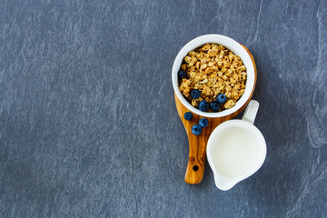 Breakfast with granola