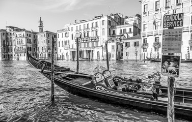 Fototapeta premium Beautiful gondola in Venice