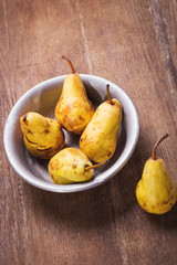 pears in old dish