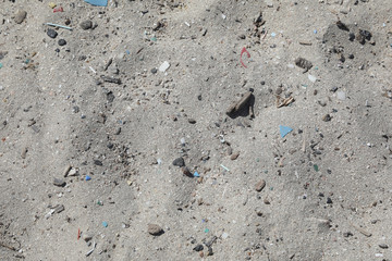 Plastikpartikel am Strand