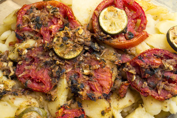 Potato gratin with tomatoes