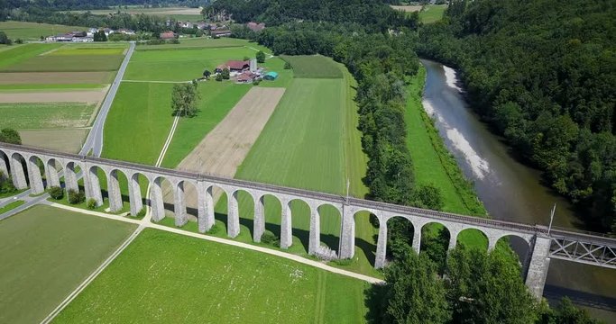 Eisenbahnviadukt