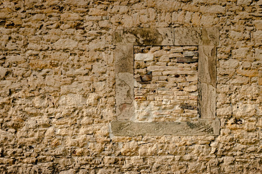 vermauertes Fenster
