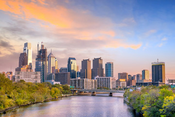 Obraz premium Downtown Skyline of Philadelphia, Pennsylvania at sunset