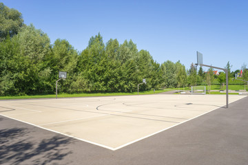 Öffentlicher Sportplatz