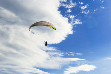 paraplane flying high up