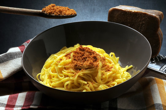 But&agrave;riga Tagliolini Боттарга Butarga con 보타르가 bottarga ボッタルガ e &Alpha;&beta;&gamma;&omicron;&tau;ά&rho;&alpha;&chi;&omicron; Poutargue Italian cuisine pangrattato Cucina italiana בוטרגו