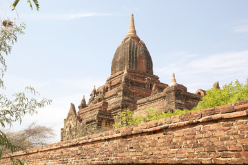 Fototapeta na wymiar Sin Byu Shin monastic complex, Bagan, Myanmar
