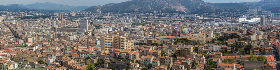 Fototapeta na wymiar The city of Marseille
