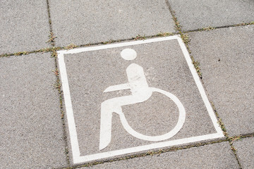 hinders sign on grey ground